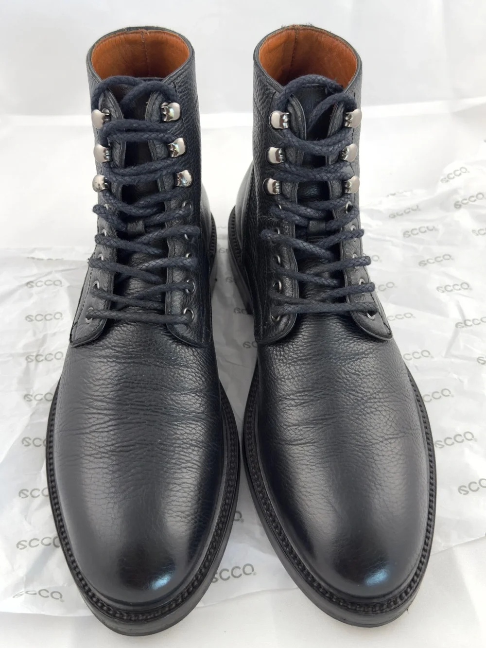 Frye Greyson Lace-Up Boots – Size 8.5 – Black – Like New – Original Box Included